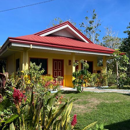 Uptown Guesthouse Siquijor Exterior photo