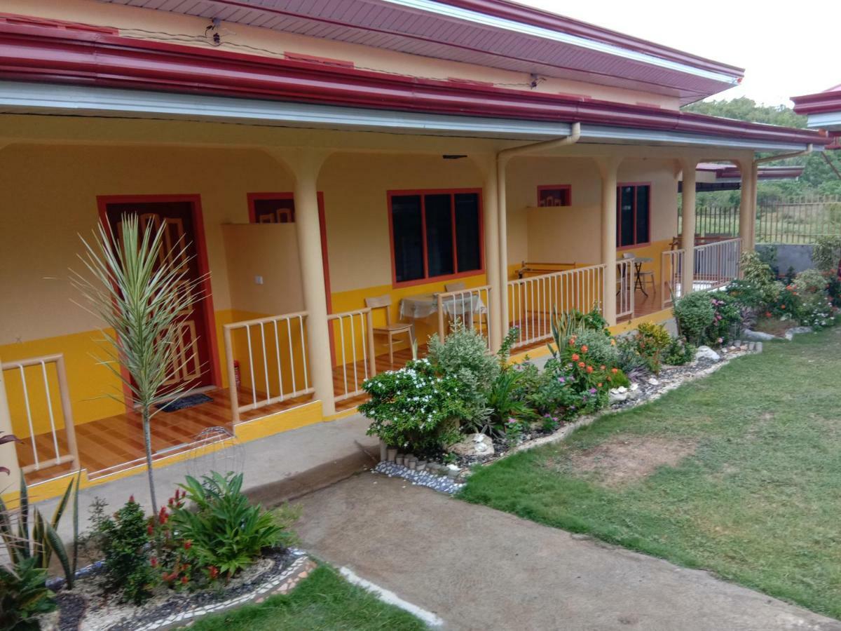 Uptown Guesthouse Siquijor Exterior photo